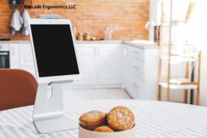 A picture containing text, indoor Description automatically generated